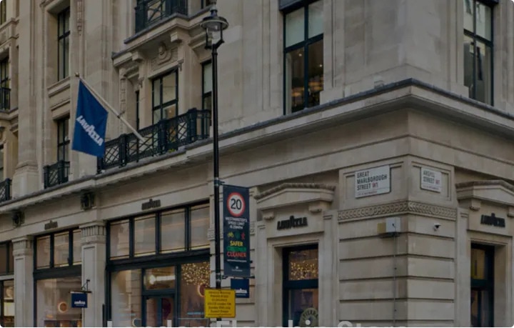 Flagship Store di Londra